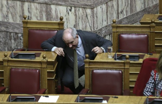Το ξεπάτωσε ο Κουίκ με 70 Ταξίδια στο Εξωτερικό…Όσα έκαναν οι προκάτοχοί του σε 20 χρόνια!!
