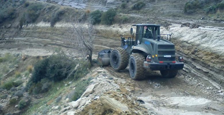 O Στρατός σήκωσε Αναχώματα 3μέτρων στον Έβρο …Σωτήρια η παρέμβαση του Δ’ ΣΣ