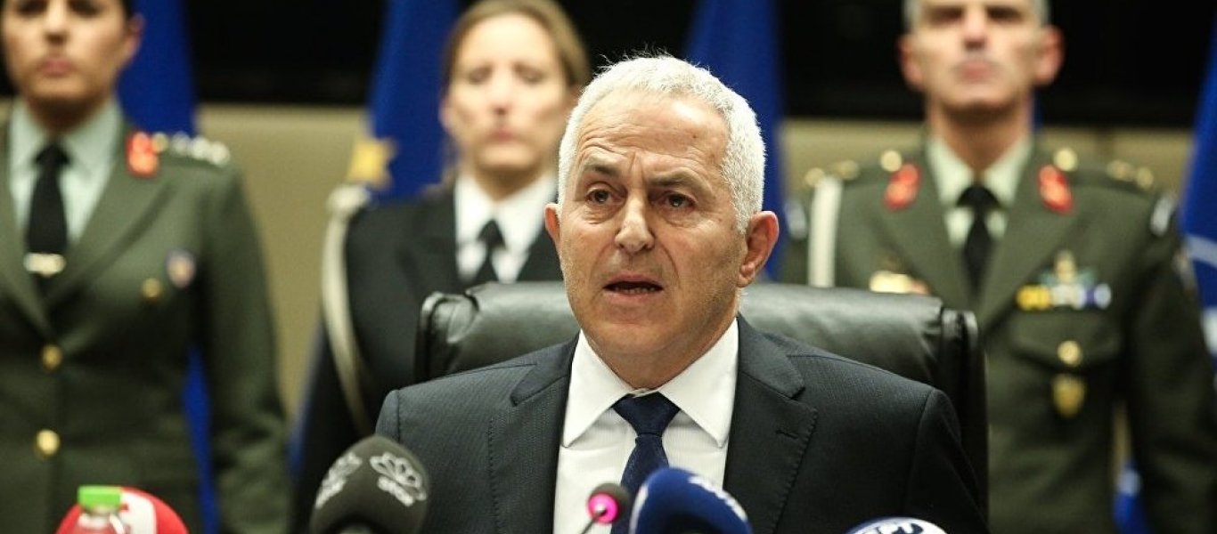 ΥΕΘΑ Ε.Αποστολάκης: «Οι στιγμές είναι κρίσιμες» – Σε επιφυλακή οι Ένοπλες Δυνάμεις (φωτό, βίντεο)