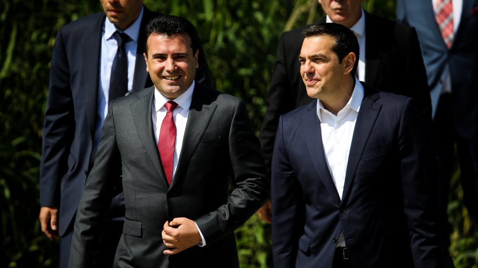 Ο προδότης Τσίπρας συνεχάρη τον Ζάεφ για την έγκριση της συνταγματικής αναθεώρησης στα Σκόπια