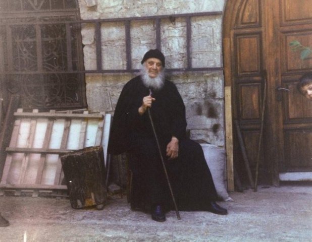 Πλησιάζουμε το τέλος κι αυτά είναι προφητευμένα (Γέροντας Αμβρόσιος Λάζαρης)