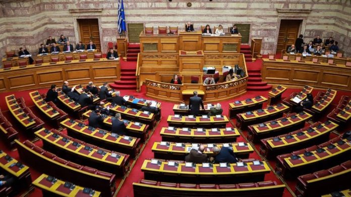 Την Πέμπτη η ψηφοφορία για τη συμφωνία των Πρεσπών θα καταθέσει πρόταση μομφής η ΝΔ ;