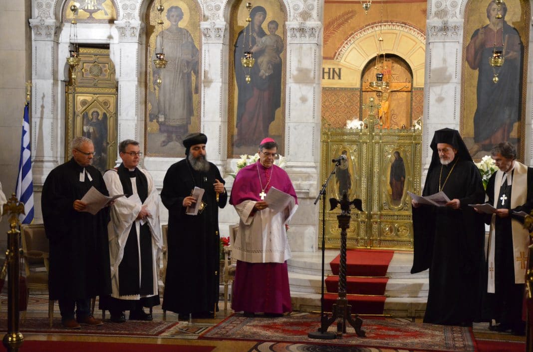 ΑΥΤΟΙ ΔΙΕΛΥΣΑΝ ΤΗΝ ΟΡΘΟΔΟΞΙΑ / Οικουμενιστική συμπροσευχή του πρωτοκλασάτου του Φαναρίου Εμμανουήλ Γαλλίας που πρωτοστάτησε στην Αυτοκεφαλία Ουκρανίας…