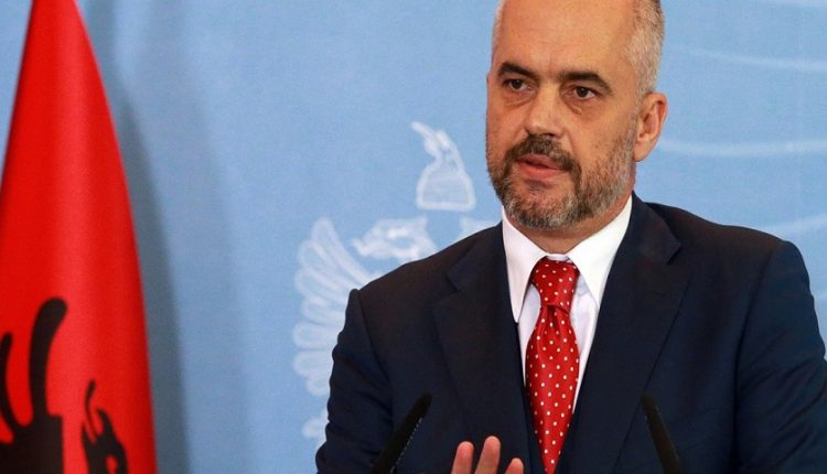Ο Ε.Ράμα «λαδώνει» αξιωματούχους της ΕΕ και των ΗΠΑ για να έχει την στήριξή τους – Τι αποκαλύπτει Αλβανός αναλυτής