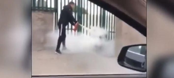 Φρικτή «μόδα» στην Αγγλία: Σαδιστές εξευτελίζουν άστεγους και ανεβάζουν βίντεο στο Instagram [βίντεο]