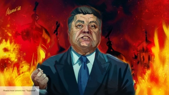 O Ποροσένκο αναγόρευσε σε  » Ήρωα της Ουκρανίας » τον διεφθαρμένο σχισματικό ψευδο-πατριάρχη Κιέβου Φιλάρετο