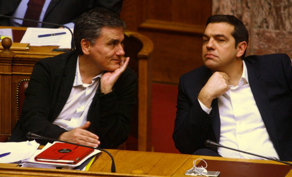 ΑΠΟΣΤΟΛΟΥ : Ο ΤΣΑΚΑΛΩΤΟΣ “ΣΥΝΤΑΞΙΟΔΟΤΕΙ” ΤΟΝ ΤΣΙΠΡΑ