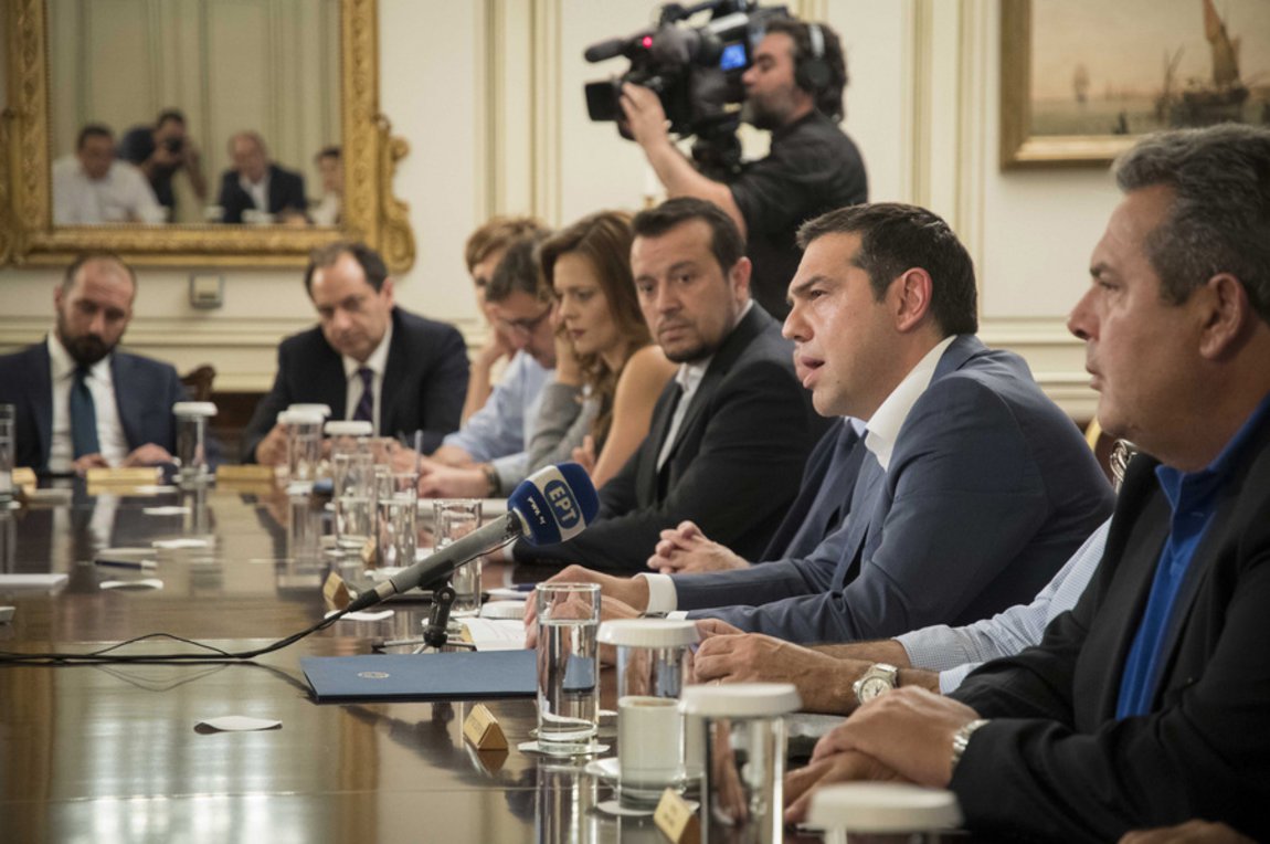 Δημήτριος Νατσιός … Τα γαϊδούρια και το…άγαλμα της εξουσίας