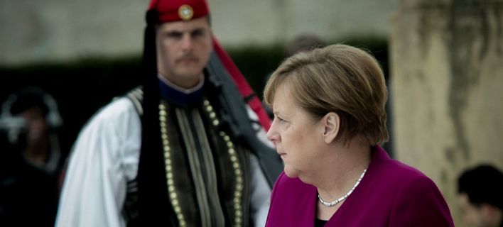 Γερμανικός Τύπος: Η Μέρκελ έδειξε κατανόηση για τους Ελληνες που υποφέρουν σαν να μην έχει η ίδια καμία ευθύνη για αυτό.