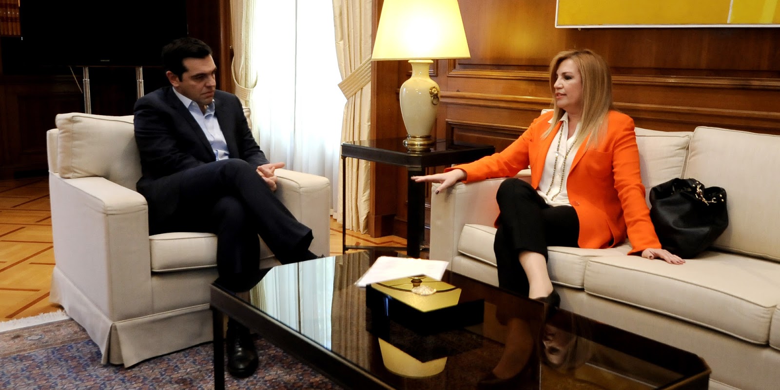 Η ΓΟΗΤΕΙΑ ΤΟΥ ΠΟΛΙΤΙΚΟΥ ΕΚΤΕΛΕΣΤΗ