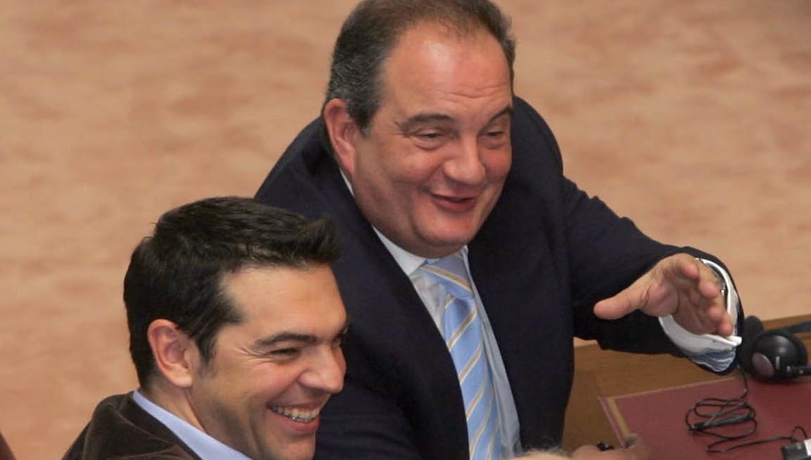 ΓΙΩΡΓΟΣ ΑΔΑΛΗΣ : ΚΩΣΤΑ ΚΑΡΑΜΑΝΛΗ : 134 ΛΕΞΕΙΣ ΚΙ ΟΥΤΕ ΜΙΑ ΦΟΡΑ ΔΕΝ ΕΙΠΕΣ ΤΗΝ ΛΕΞΗ ΜΑΚΕΔΟΝΙΑ . ΤΡΕΜΕΙΣ ΚΩΣΤΑΚΗ ; ΤΕΛΙΚΑ ΕΙΣΑΙ ΜΑΚΕΔΟΝΑΣ ΕΣΥ ;