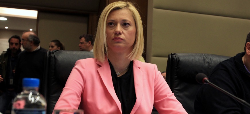 «Θερμές ευχές» της Ραχήλ σε Τζανακόπουλο: «Οταν πάτε στα τσακίδια…»