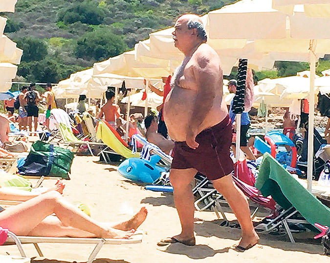 Σταλινοφασίστας Βούτσης : «Χθες έγινε δοκιμή βίαιης εισβολής στη Βουλή»!