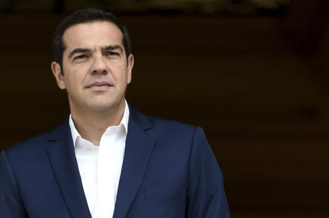 Η ΣΤΑΛΙΝΙΚΗ ΜΗΧΑΝΗ ΣΕ ΠΛΗΡΗ ΛΕΙΤΟΥΡΓΙΑ … ΤΡΕΧΟΥΝ ΝΑ ΜΑΖΕΨΟΥΝ ΤΗΝ ΝΤΟΛΤΣΕ ΒΙΤΑ ΤΟΥ ΤΣΙΠΡΑ ΣΤΙΣ ΜΑΛΔΙΒΕΣ