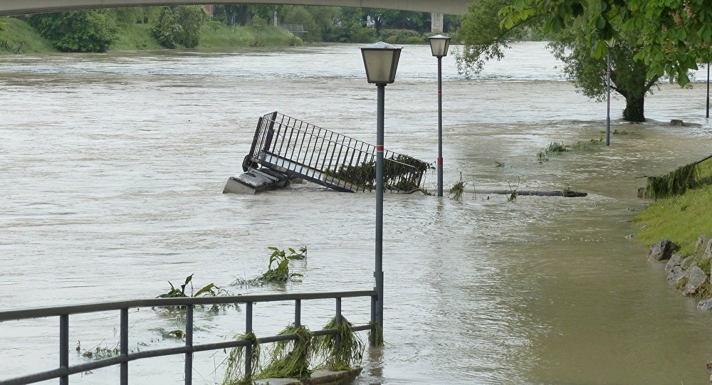 Φυσικά φαινόμενα σε όλο τον κόσμο πυροδοτούν σενάρια Αποκάλυψης