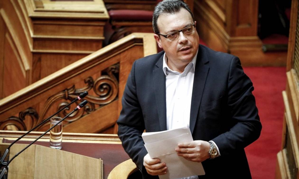 ΣΤΑ ΥΨΗ Η ΚΟΝΤΡΑ ΜΕΤΑΞΥ ΤΟΥ ΔΗΜΟΣΙΟΓΡΑΦΟΥ ΑΡΑΠΙΔΗ ΡΑΦΑΗΛ ΚΑΙ ΤΟΥ ΥΦΥΠΟΥΡΓΟΥ ΣΩΚΡΑΤΗ ΦΑΜΕΛΛΟΥ ΓΙΑ ΤΟ ΠΕΡΙΒΑΛΛΟΝΤΙΚΟ ΣΚΑΝΔΑΛΟ ΣΤΑ ΒΑΣΙΛΙΚΑ ΘΕΣΣΑΛΟΝΙΚΗΣ: ΠΕΡΙΜΕΝΩ ΑΠΑΝΤΗΣΕΙΣ ΚΥΡΙΕ ΥΦΥΠΟΥΡΓΕ (ΦΩΤΟ+ΕΓΓΡΑΦΟ)