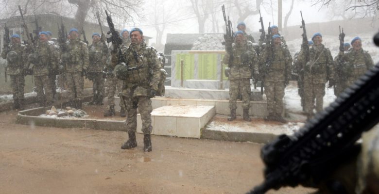 Τους Τούρκους Καταδρομείς που είναι έτοιμοι για εισβολή στο Β.Ιράκ επιθεώρησε ο Ακάρ