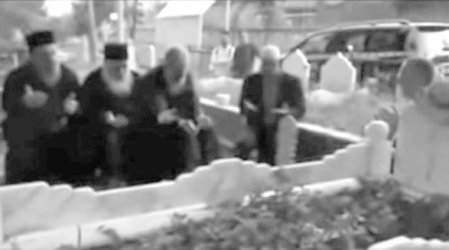 Τι συμβαίνει στο Άγιον Όρος; Ένας ηγούμενος προσεύχεται στον Αλλάχ και άλλοι δύο κοινωνούν με σχισματικούς.