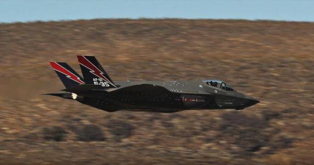 Death Valley: Παρέλαση της “αφρόκρεμας” μαχητικών της USAF με πλάνα που κόβουν την ανάσα – ΦΩΤΟ – ΒΙΝΤΕΟ