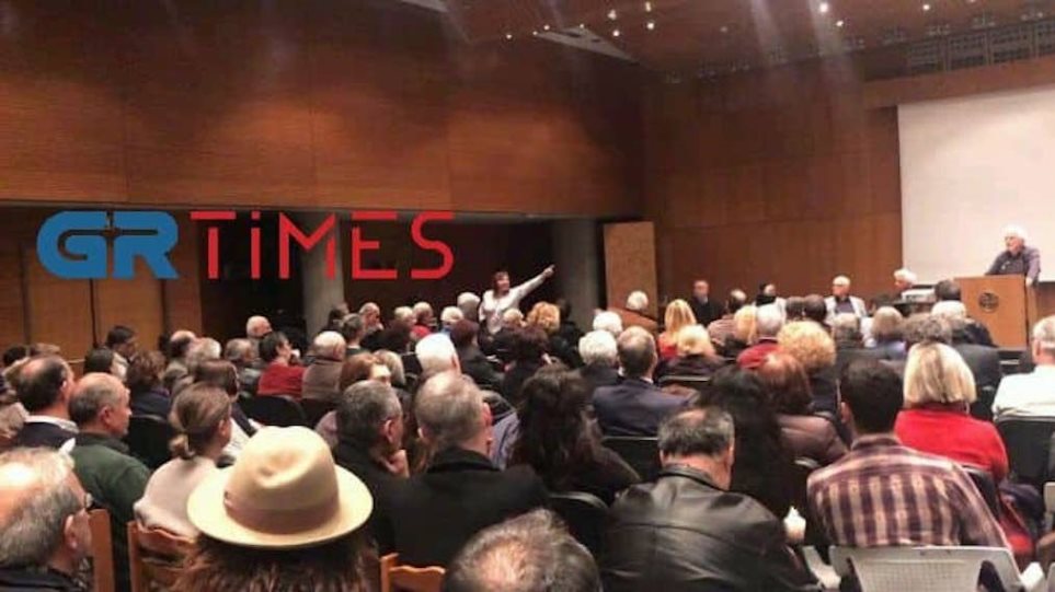 «Ξεπουλήσατε τη Μακεδονία» φώναξαν στον βουλευτή Μηταφίδη του ΣΥΡΙΖΑ