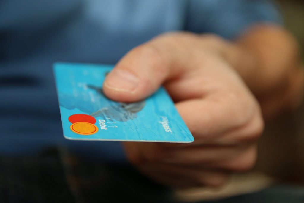 Συμβαίνει σε όλους μας, πόσοι το γνωρίζουν; Γι’ αυτό θέλουν την αχρήματη κοινωνία και τα τσιπάκια; (ΦΩΤΟ-BINTEO)