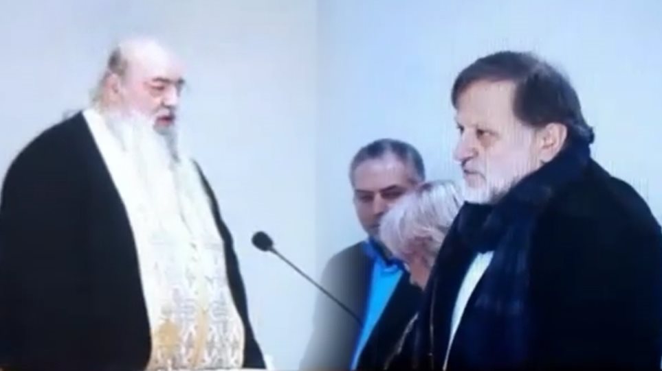 Ιερέας: Να μετανοήσεις δημόσια για την προδοσία της Μακεδονίας – Σέλτσας: Είσαι τραμπούκος