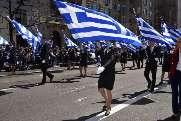 Οχι βρωμιά στην παρέλασή μας.