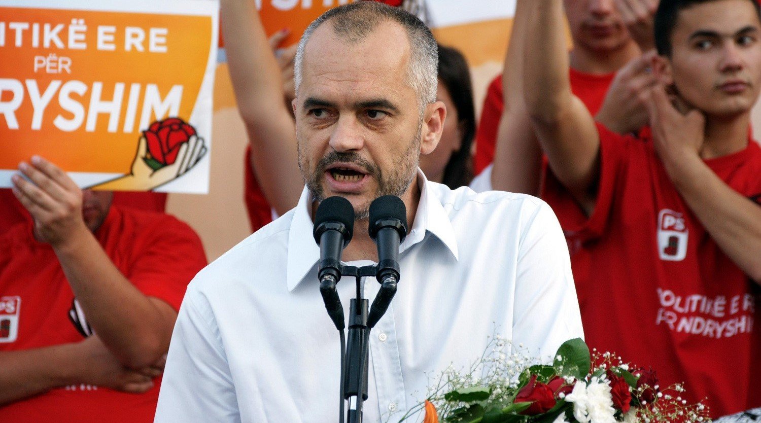 Η ελληνική μειονότητα στον «πόλεμο» των Τιράνων – «Βόμβα» αντιπολίτευσης: «O Ράμα έχει καταστρέψει εκατοντάδες σπίτια & εκκλησίες»