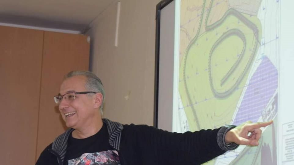 Η συγκλονιστική ανάρτηση του Αντώνη Μαυρόπουλου από το Ναϊρόμπι: Έχασα την πτήση διότι δεν είχα δώσει τη βαλίτσα