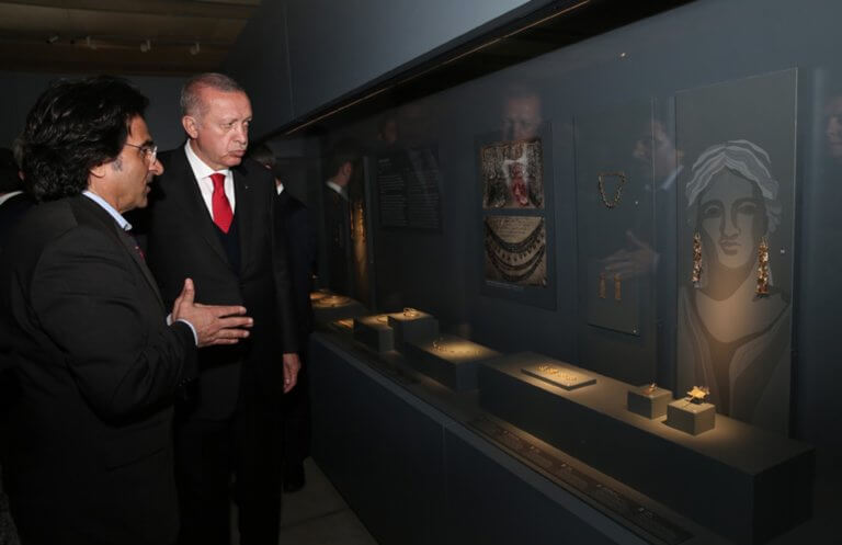 Ερντογάν: «Η Τροία είναι μέρος της ιστορίας μας» – Η Ωραία Ελένη μιλάει τουρκικά! – «Ισλαμπόλ» η Κωνσταντινούπολη