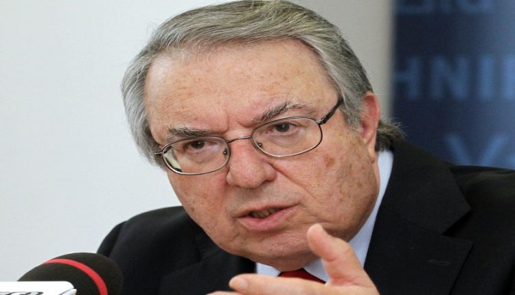 «Κόλαφος» ο Γ.Μπαμπινιώτης: «Βουλγαροσέρβικη η γλώσσα, όχι Μακεδονική – Επέλεξαν σκόπιμα ψευδές όνομα!»