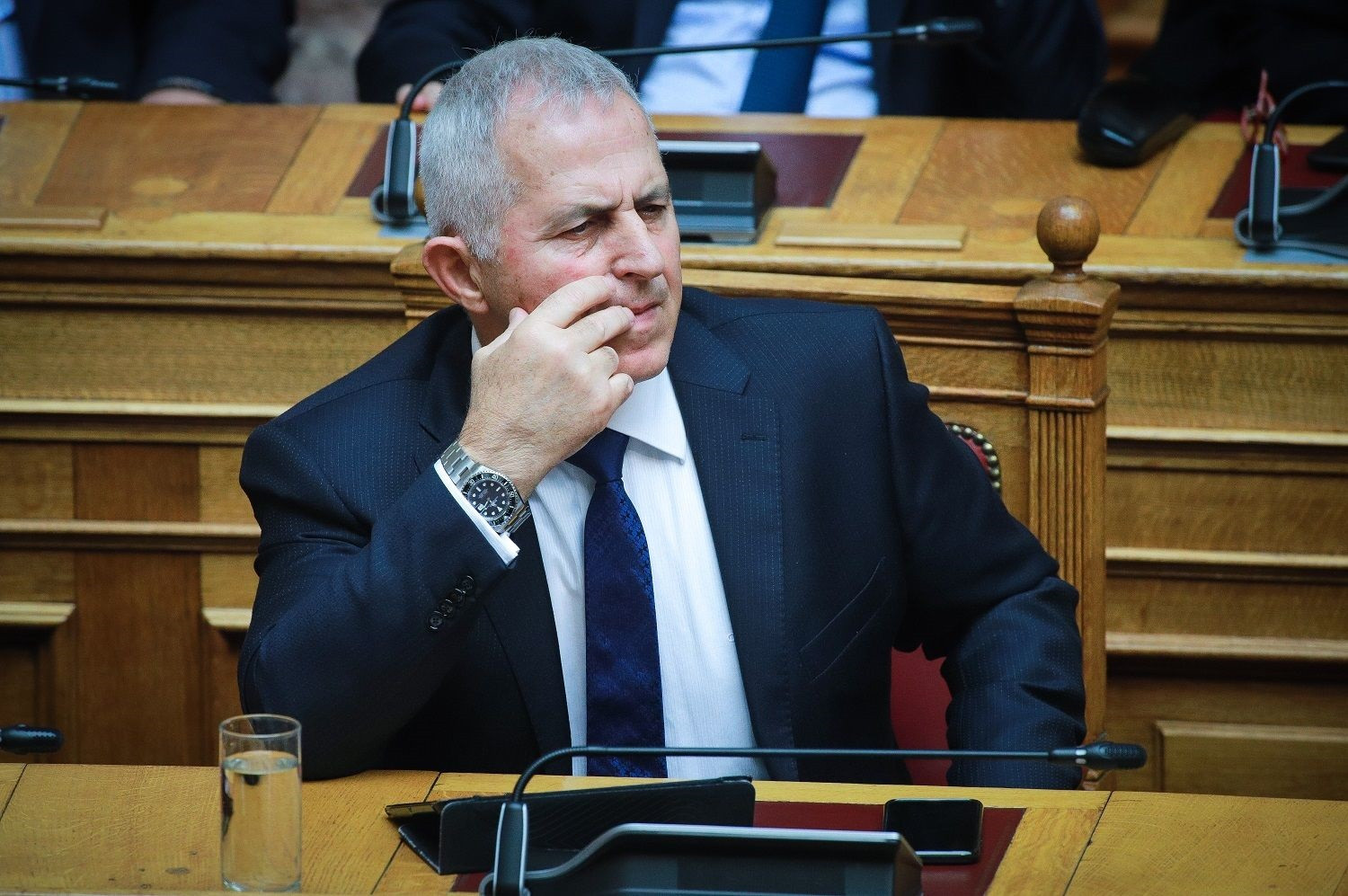 ΣΕ ΔΙΑΤΕΤΑΓΜΕΝΗ ΥΠΗΡΕΣΙΑ Ο ΧΑΡΤΟΓΙΑΚΑΣ ΑΠΟΣΤΟΛΑΚΗΣ – «ΑΚΡΑΙΑ ΕΘΝΙΚΙΣΤΙΚΟ ΤΟ ΜΑΚΕΔΟΝΙΑ ΞΑΚΟΥΣΤΗ» – ΚΚΕ ΚΑΙ ΣΥΡΙΖΑ ΠΟΙΝΙΚΟΠΟΙΟΥΝ ΚΑΘΕ ΤΙ ΕΛΛΗΝΙΚΟ