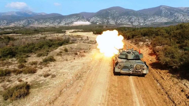 “Χαλύβδινο ΠΥΡ” από τους Μόνιμους Λοχίες ΣΜΥ – Φωτογραφίες