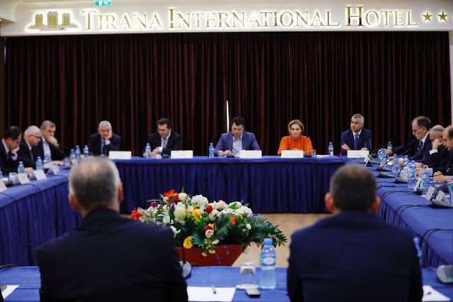 Αλβανία: Σοκαρίστηκαν οι ευρωβουλευτές από τις καταγγελίες της αντιπολίτευσης