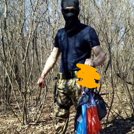 +18 Το Φανάρι ευλογεί τους αποκεφαλισμούς … Ουκρανοναζί τρομοκράτης αποκεφαλίζει ρωσόφιλο και…