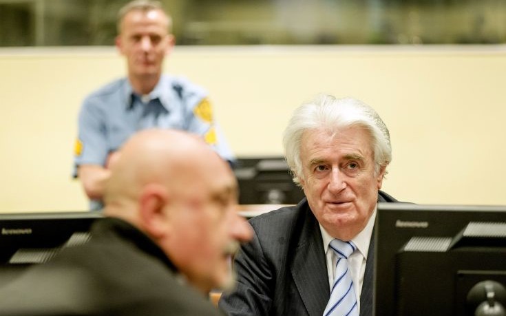 Ισόβια στον Ράντοβαν Κάρατζιτς για τη σφαγή της Σρεμπρένιτσα