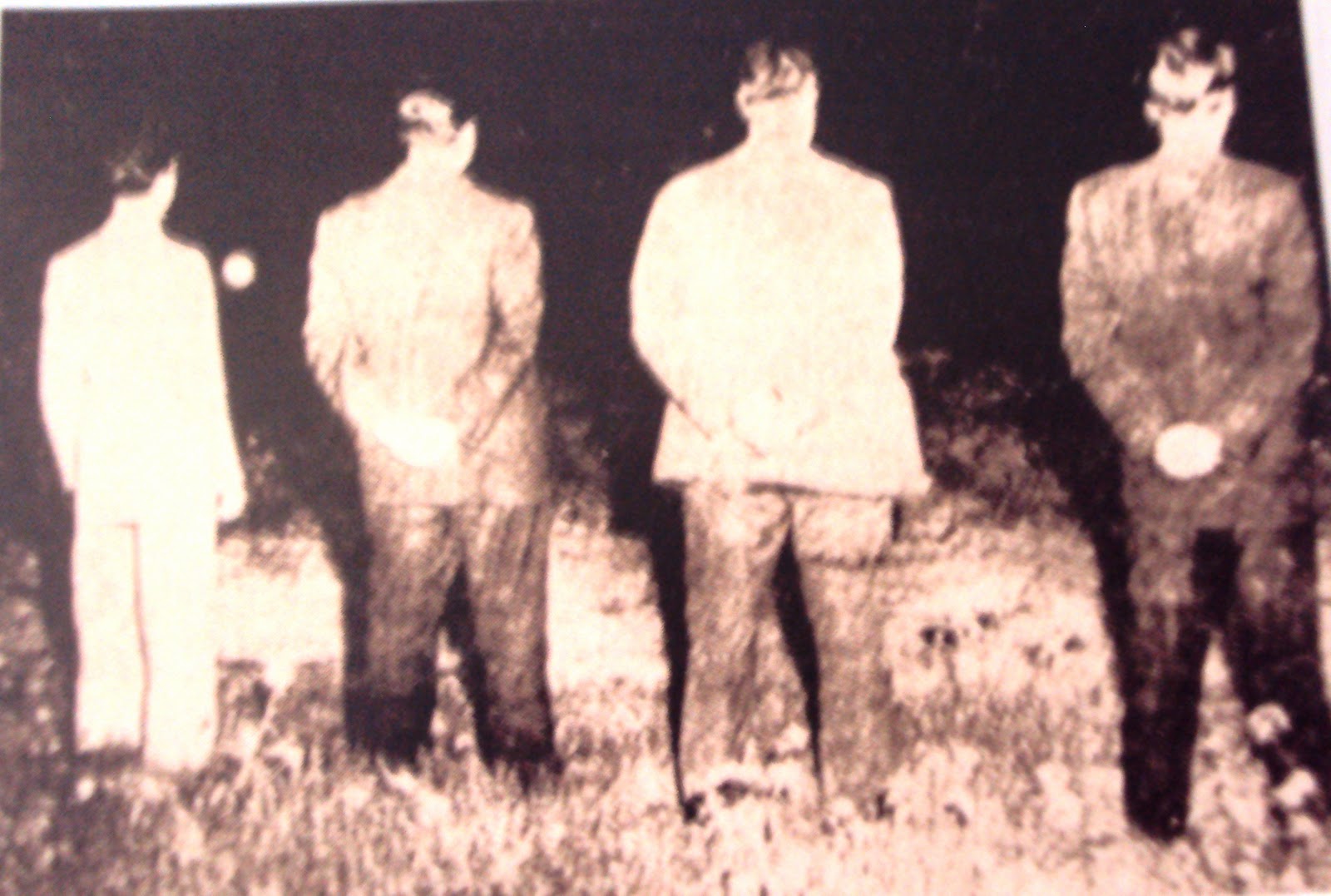 30 Μαρτίου 1952. Εκτελείται στου Γουδή υπό το φως των προβολέων στρατιωτικών οχημάτων ο κτηνάνθρωπος-μαζικός δολοφόνος του ΚΚΕ, Ν.Μπελογιάννης.