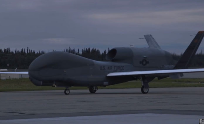 Οι Αμερικανοί φέρνουν τα θηριώδη Global Hawk στη Λάρισα!