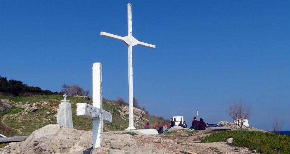 ΑΠΟΚΑΛΥΨΗ: H EE αναβιώνει την «Οθωμανική» Λέσβο: Γκρεμίζουν σταυρούς & αναστυλώνουν τζαμί – «Ματώνει» ο Ελληνισμός