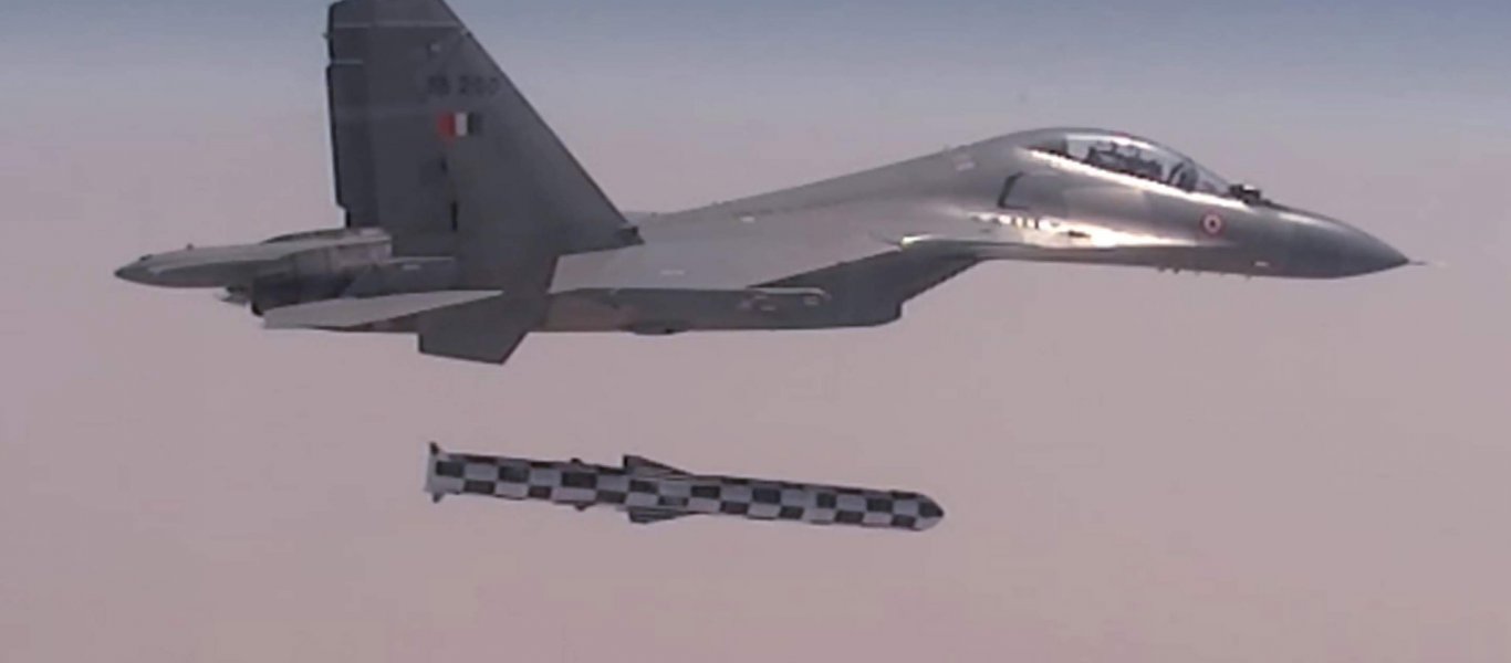 Πακιστανικός εκνευρισμός για το δίδυμο Su-30MKI-Brahmos-A: Φοβούνται επίθεση από την ινδική Αεροπορία