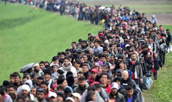 Τέλος τα επιδόματα για 8.000 πρόσφυγες… τώρα άντε βρες δουλειά στην Ελλάδα