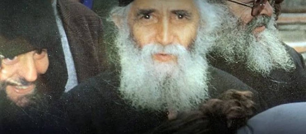 Ξημερώματα Τρίτης, χθες 12 Μαρτίου, μου παρουσιάστηκε σε όραμα ό Άγιος Παϊσιος, μέ τό μαύρο καλογερικό του ράσο καί μού είπε τα εξής: Οι Έλληνες θά …