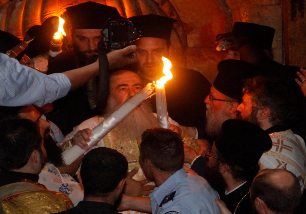 Πατήρ Σάββας Αχιλλέως-Γέροντας Μητροφάνης- Μαρτυρία: Είδα το Άγιο Φώς (ΒΙΝΤΕΟ)