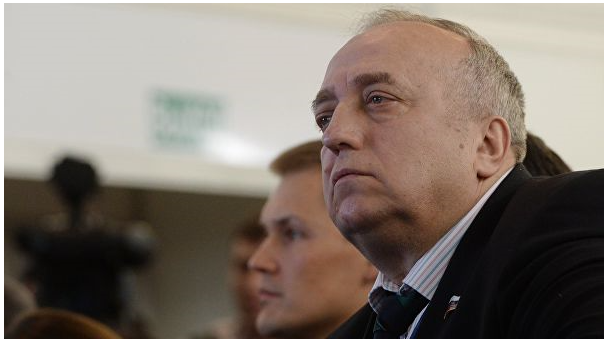 Ο Κλίντσεβιτς σχολίασε τα λόγια του Πρέσβη των ΗΠΑ για τις απειλές προς την Ρωσία από τα αεροπλανοφόρα.