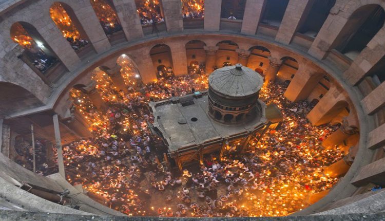 «Κάποια χρονιά δεν θα βγει το Άγιο Φως – Θα είναι η εποχή…» – Συγκλονιστική μαρτυρία από τον Γέροντα Εφραίμ