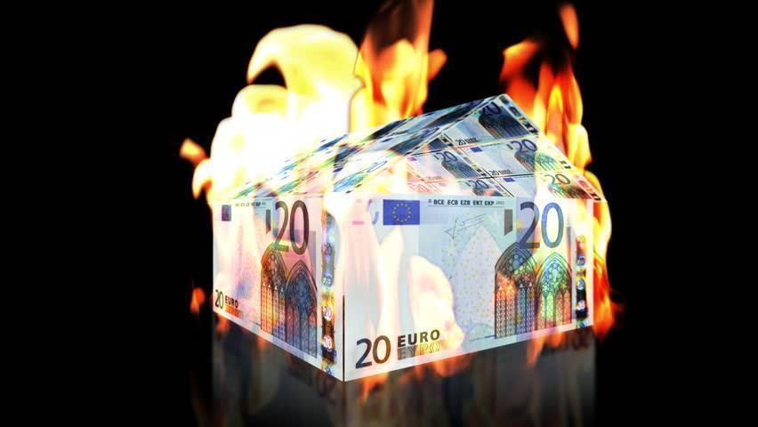 Καίγεται το γερμανικό οικοδόμημα