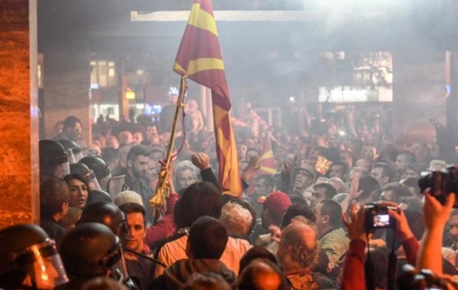 Διψούν για αίμα οι Σκοπιανοί εθνικιστές: «Άνισος ο διαμοιρασμός του 1913″ – «Θα επαναφέρουμε τη Μακεδονία του Αιγαίου»