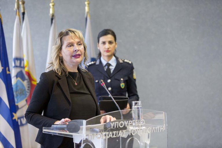 Όταν η Παπακώστα χαρακτήριζε τα Σκόπια ”τεχνητό κράτος” με ελληνική μειονότητα που δεν αναγνωρίζεται