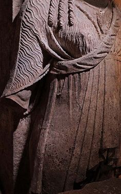 6d2fbd7fdee266072ef2d9a8625e5024--ancient-tomb-ancient-greek