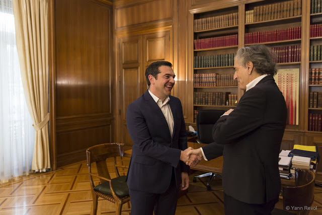 Ο παγκοσμιοποιητής Μπερνάρ Λεβί, αυτός που «ενορχήστρωσε» τον πόλεμο της Λιβύης και δρομολόγησε τον πόλεμο στη Συρία, βλέπει τον Τσίπρα ως ηγέτη των Ηνωμένων Ευρωπαϊκών Πολιτειών !;